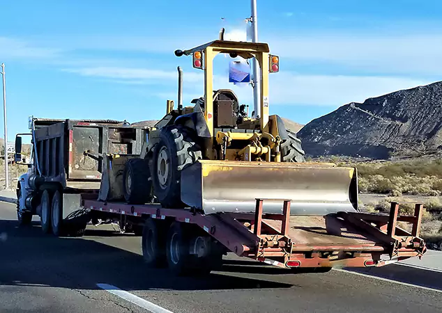 Why Choose Colorado Hauling Pros Over Other Heavy Equipment Shipping Companies?